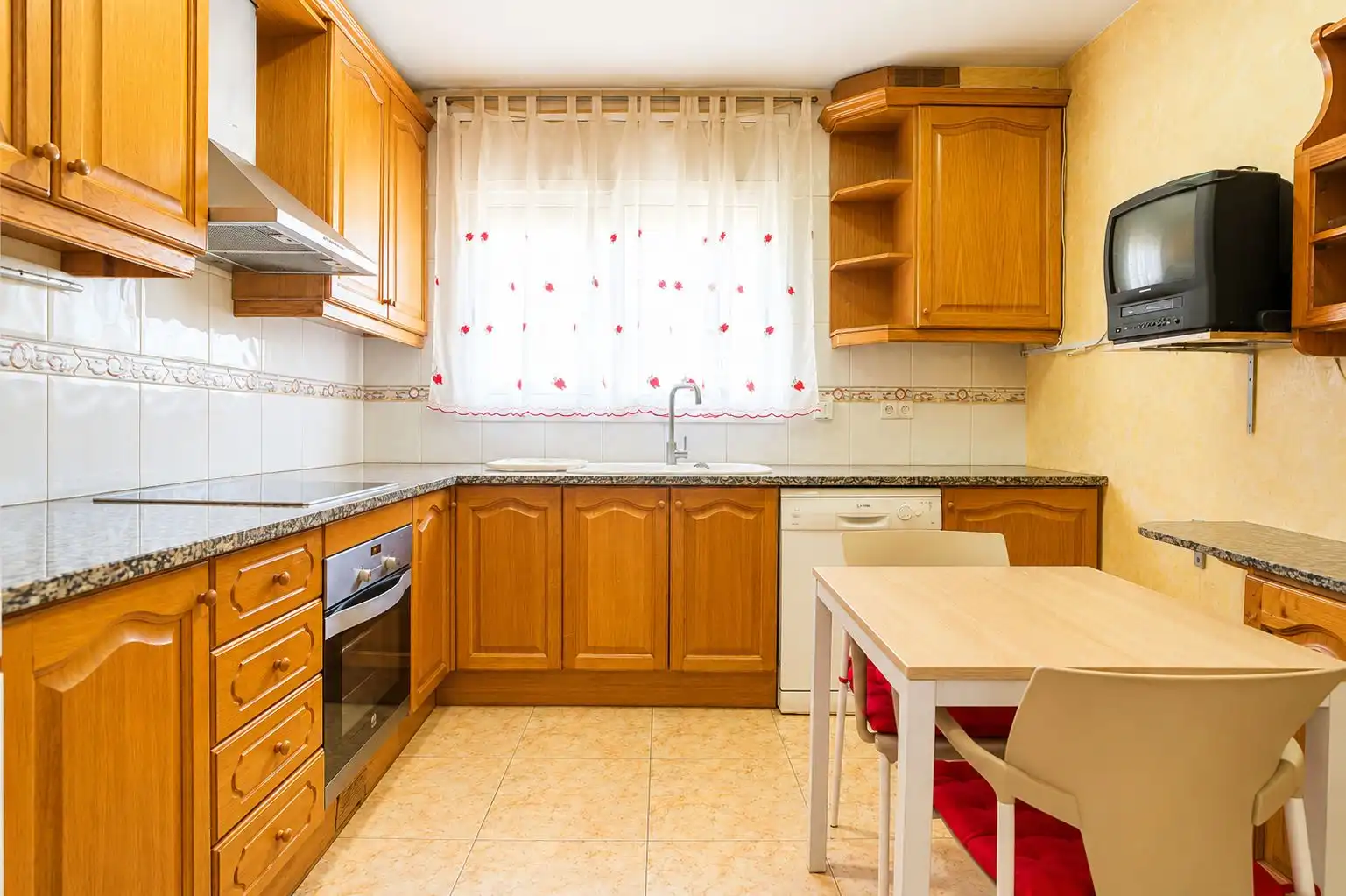 Cocina de Casa adosada en venta en La Garriga con Aire acondicionado, Calefacción y Terraza