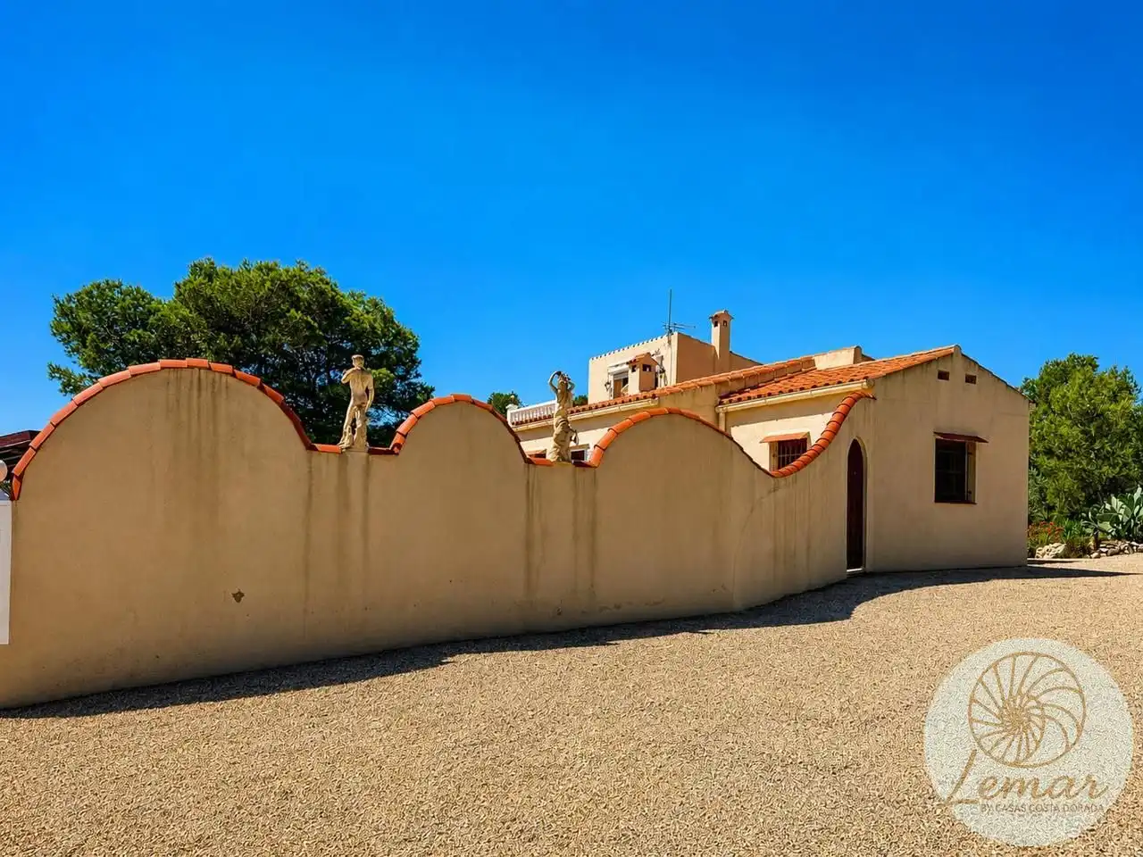 Vista exterior de Finca rústica en venta en El Perelló con Jardín privado, Terraza y Piscina