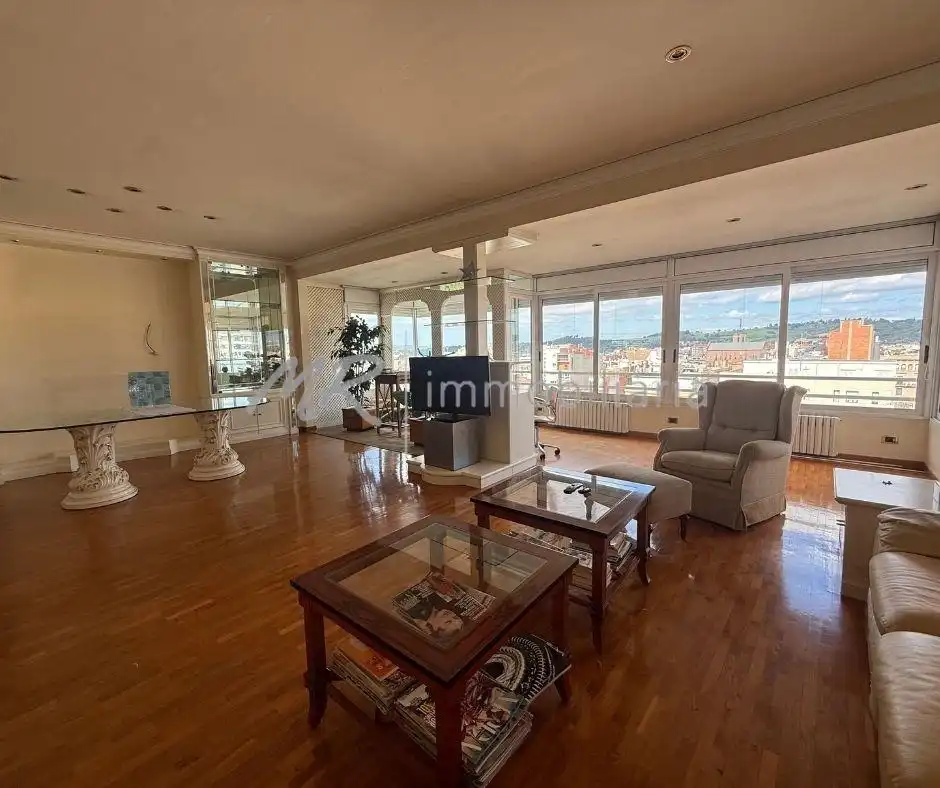 Sala de estar de Piso en venta en Granollers con Calefacción, Trastero y Amueblado