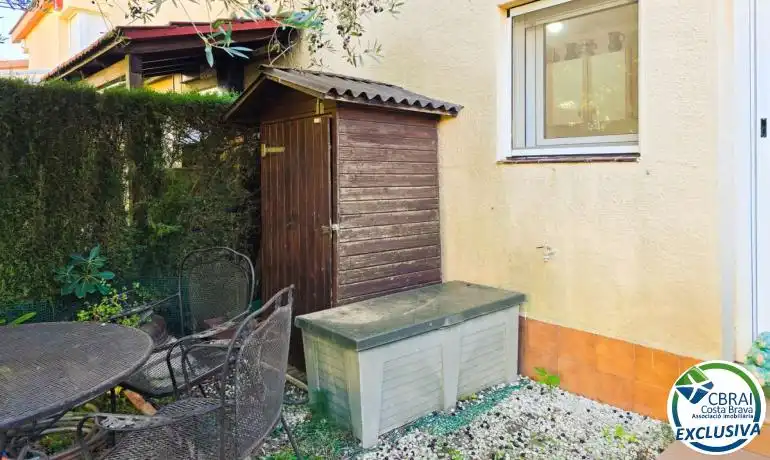 Garden of Detached homes for sale in Roses  with Private garden and Community pool