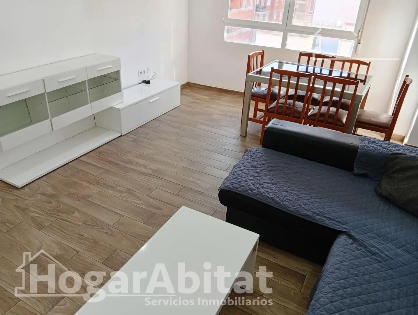 Living room of Flat for sale in Castellón de la Plana / Castelló de la Plana  with Air Conditioner, Parquet flooring and Furnished