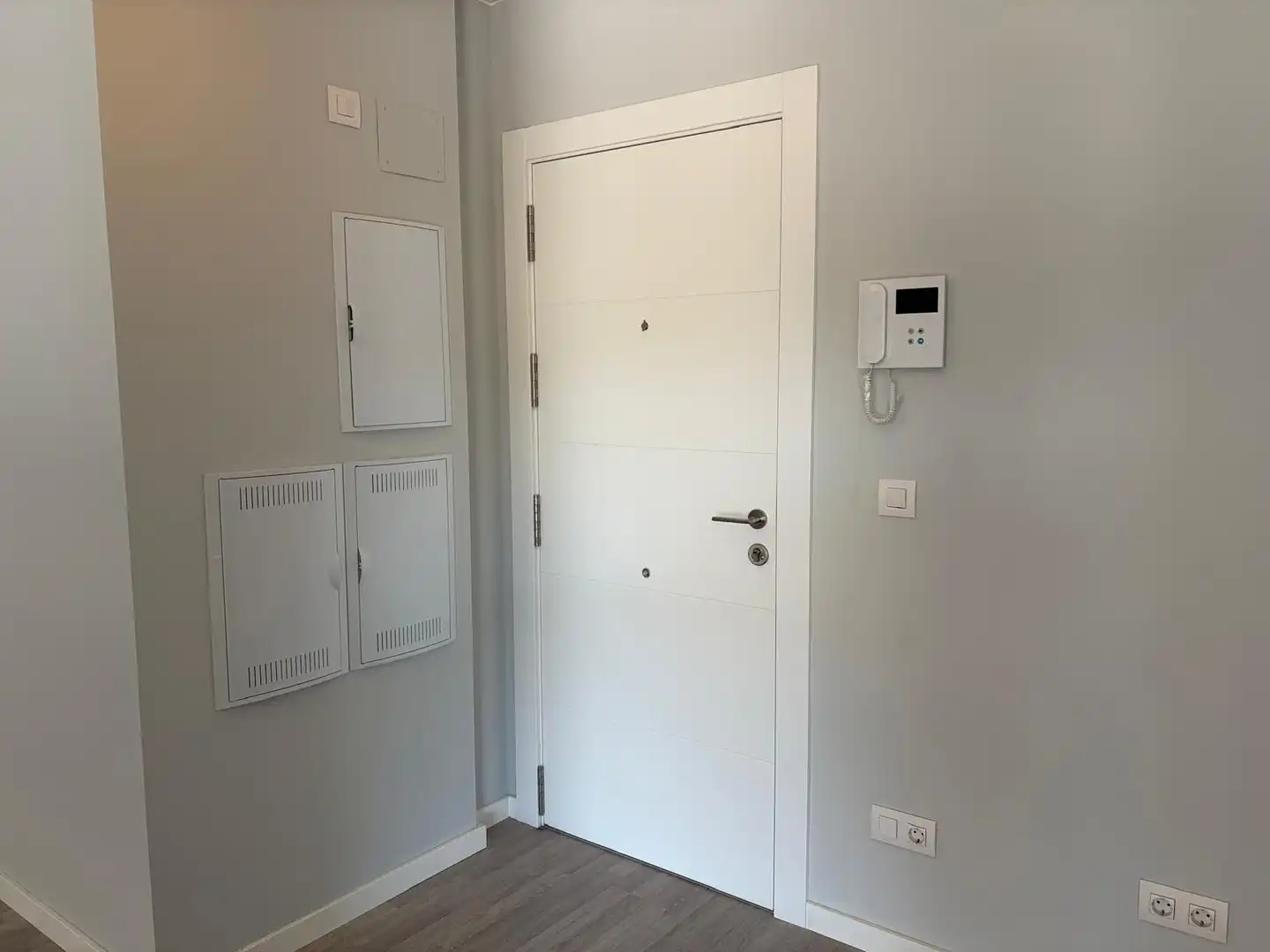 Flat for sale in Zaragoza  with Air Conditioner, Heating and Community pool