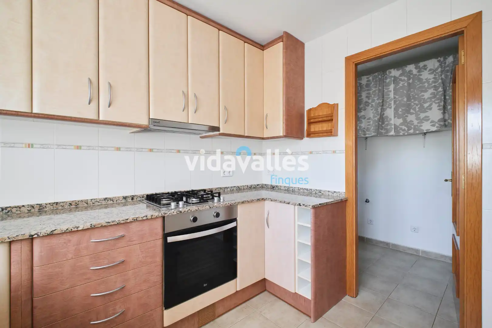 Cuina de Casa o xalet en venda en Vallgorguina amb Aire condicionat, Calefacció i Jardí privat