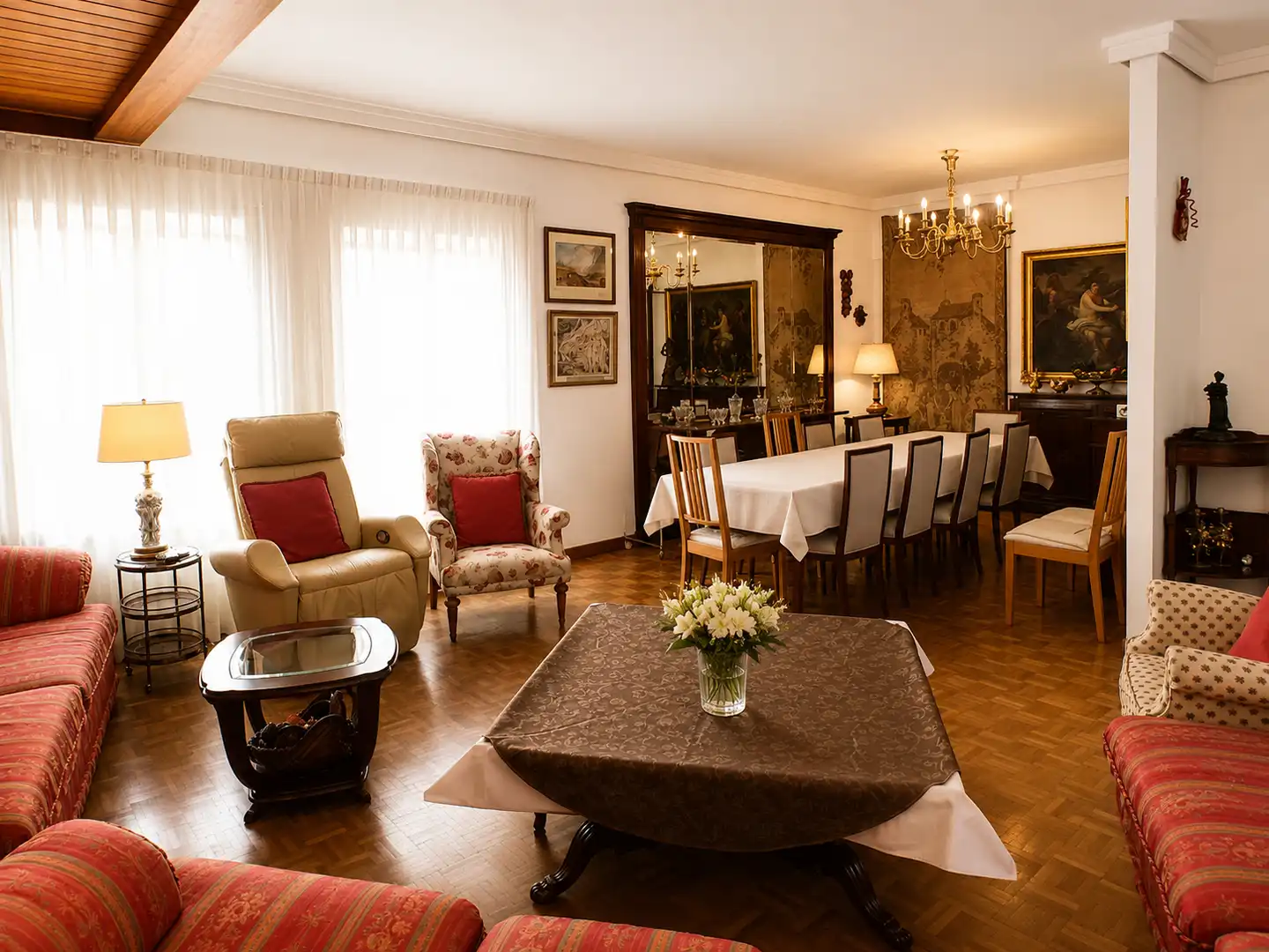 Comedor de Casa o chalet en venta en Madrid con Calefacción, Jardín privado y Parquet