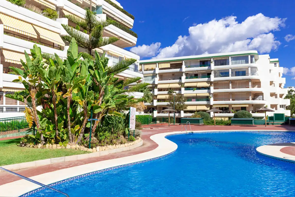 Vista exterior de Apartamento en venta en Marbella con Aire acondicionado, Calefacción y Terraza