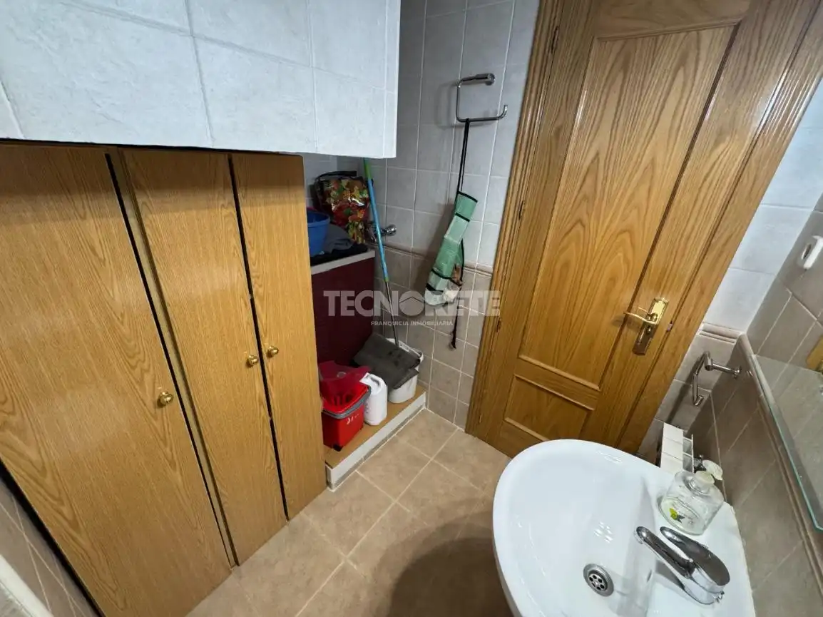 Casa aparellada amb terrassa en venda a Yunquera de Henares, imagen 9