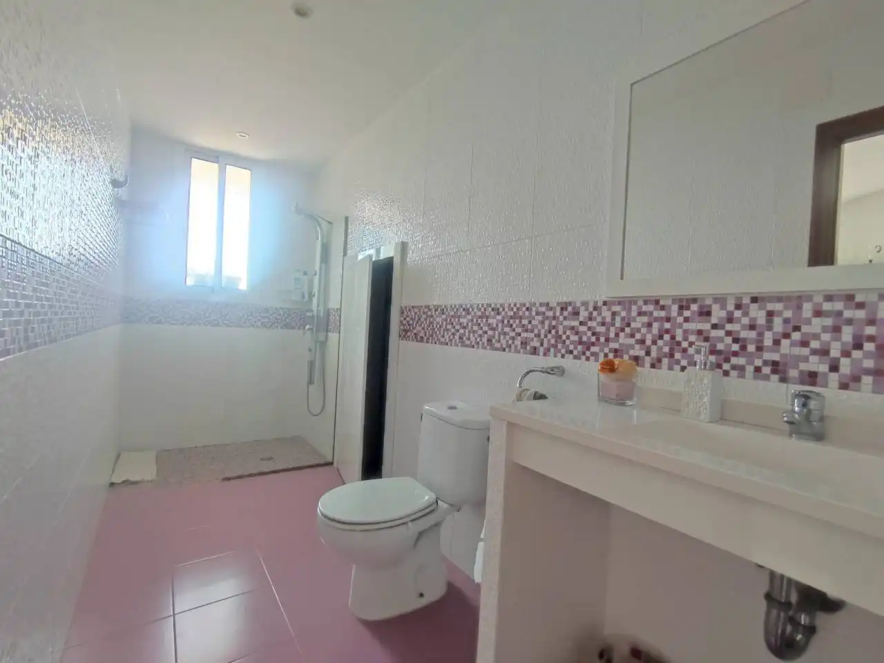 Bany de Casa o xalet en venda en Tordera amb Calefacció, Jardí privat i Terrassa