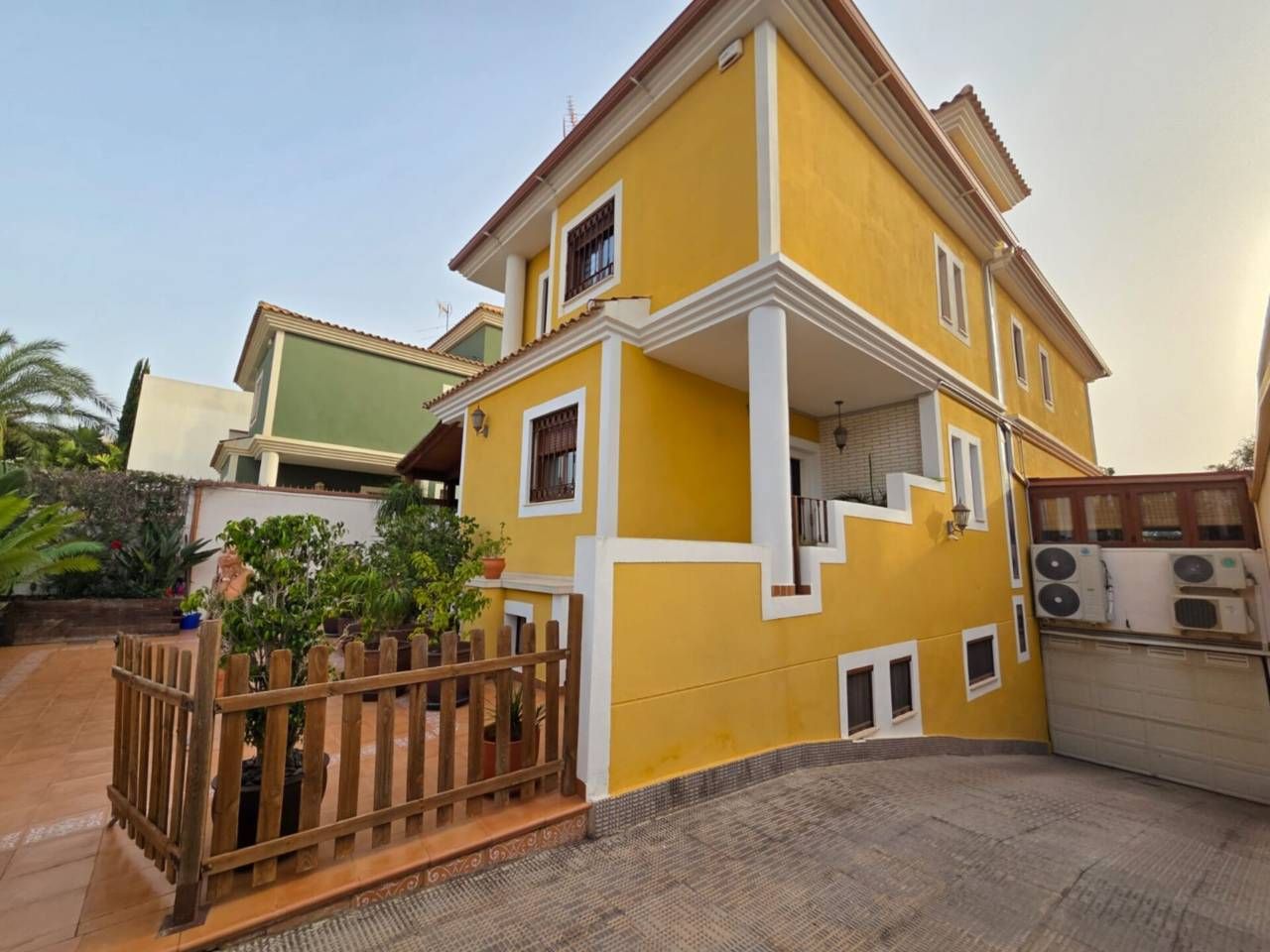 Exterior view of House or chalet for sale in Alicante / Alacant  with Air Conditioner, Heating and Parquet flooring