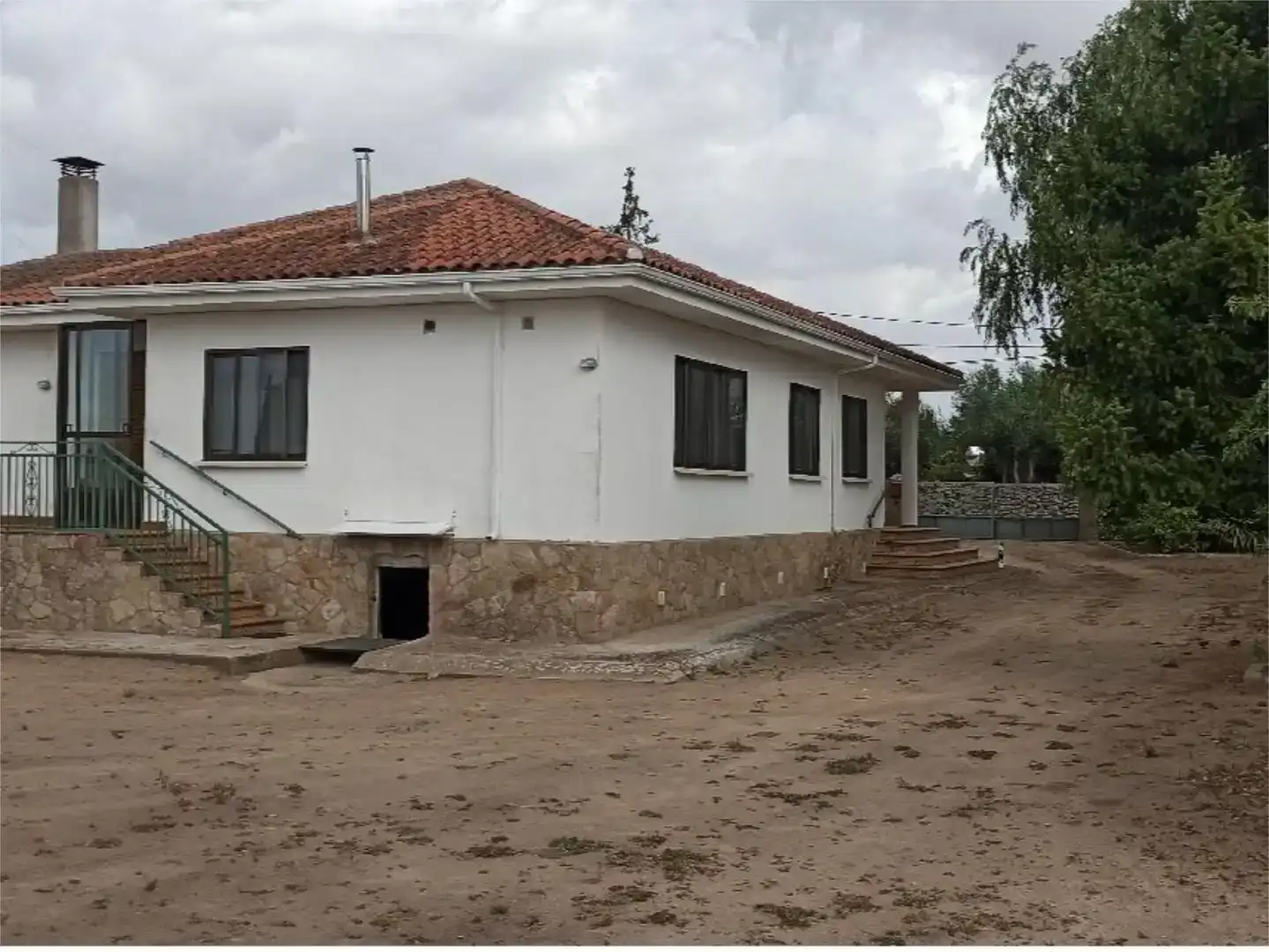 Vista exterior de Casa o xalet en venda en Villar del Buey amb Aire condicionat i Balcó