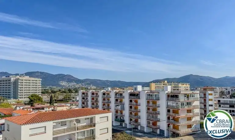 Exterior view of Apartments for sale in Roses  with Heating, Terrace and Furnished