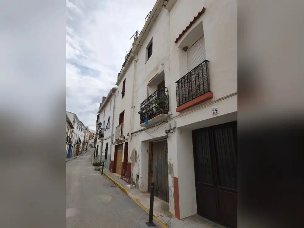 Vista exterior de Casa o xalet en venda en Tàrbena amb Balcó