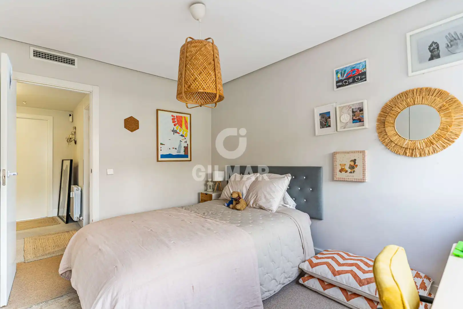 Bedroom of Flat for sale in Madrid  with Heating, Private garden and Swimming Pool