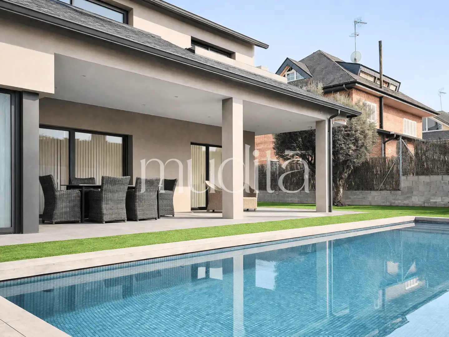 Schwimmbecken von Haus oder Chalet zum Verkauf in Palau-solità i Plegamans mit Heizung, Privatgarten und Terrasse
