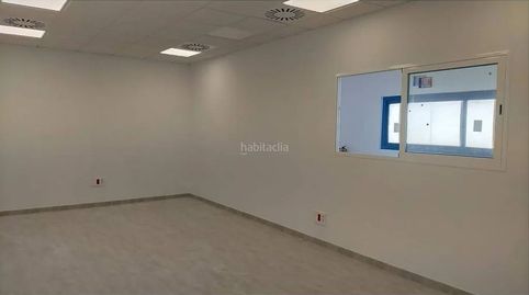 Nave toda con paneles + nevera + congelador