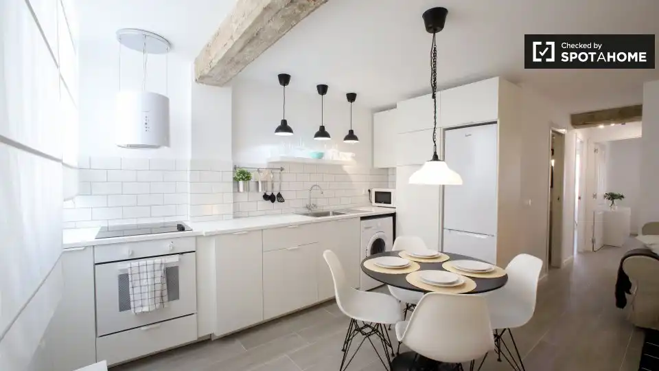 Kitchen of Flat for rent in Valencia  with Air Conditioner, Heating and Furnished
