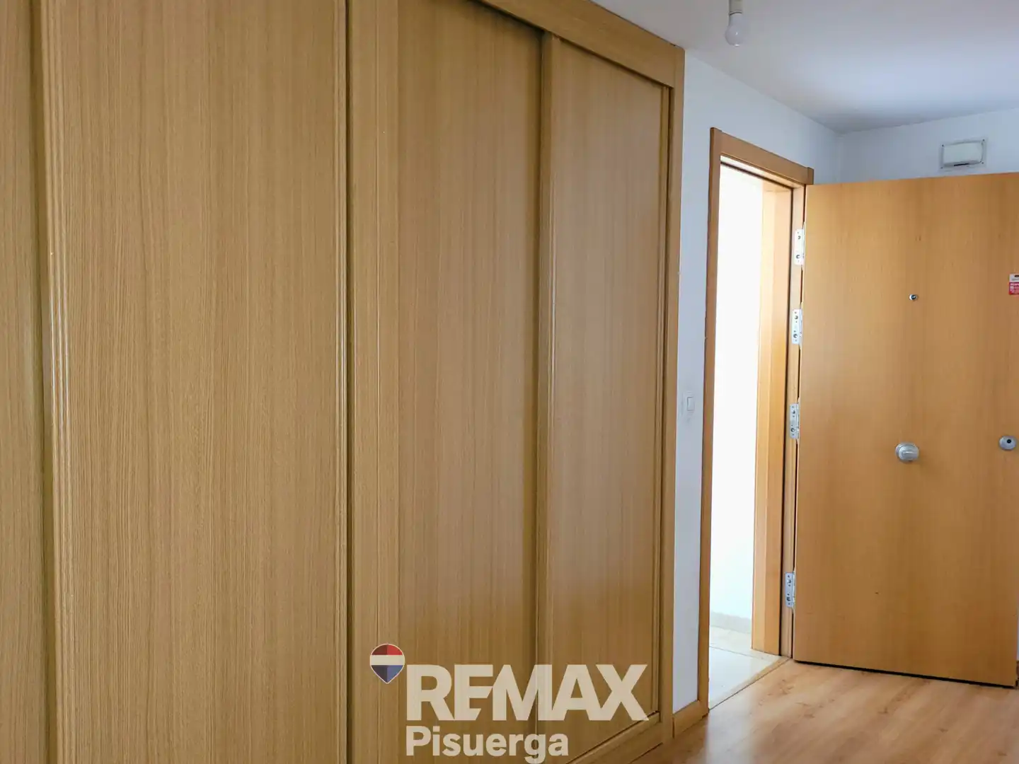 Schlafzimmer von Wohnung zum Verkauf in Santovenia de Pisuerga mit Heizung, Abstellraum und Balkon
