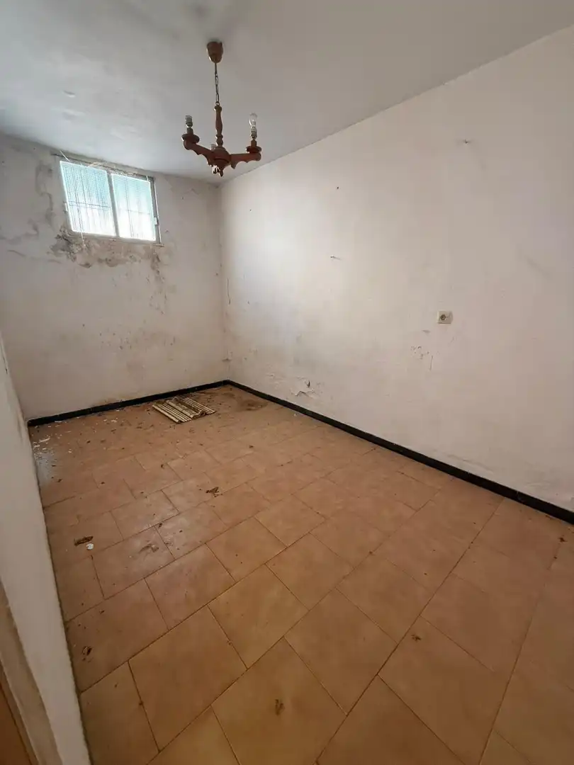 Casa adosada en venta en Cuevas de San Marcos con Balcón