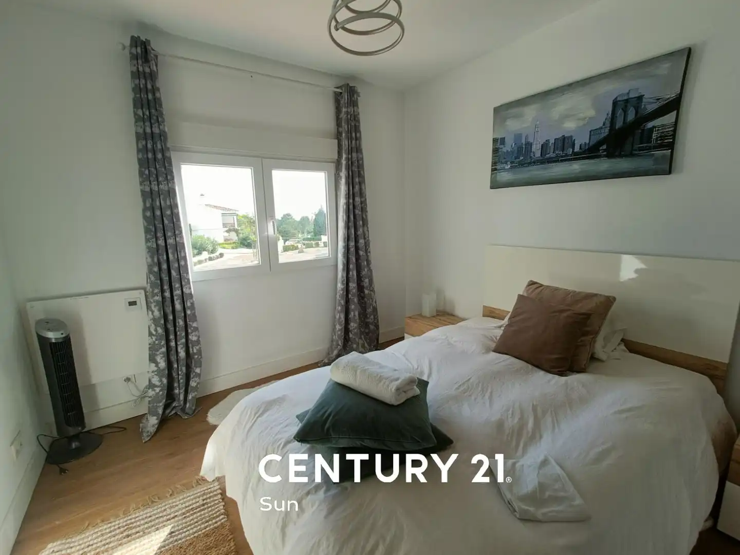 Habitación de Piso de alquiler en Estepona con Terraza, Amueblado y Piscina comunitaria