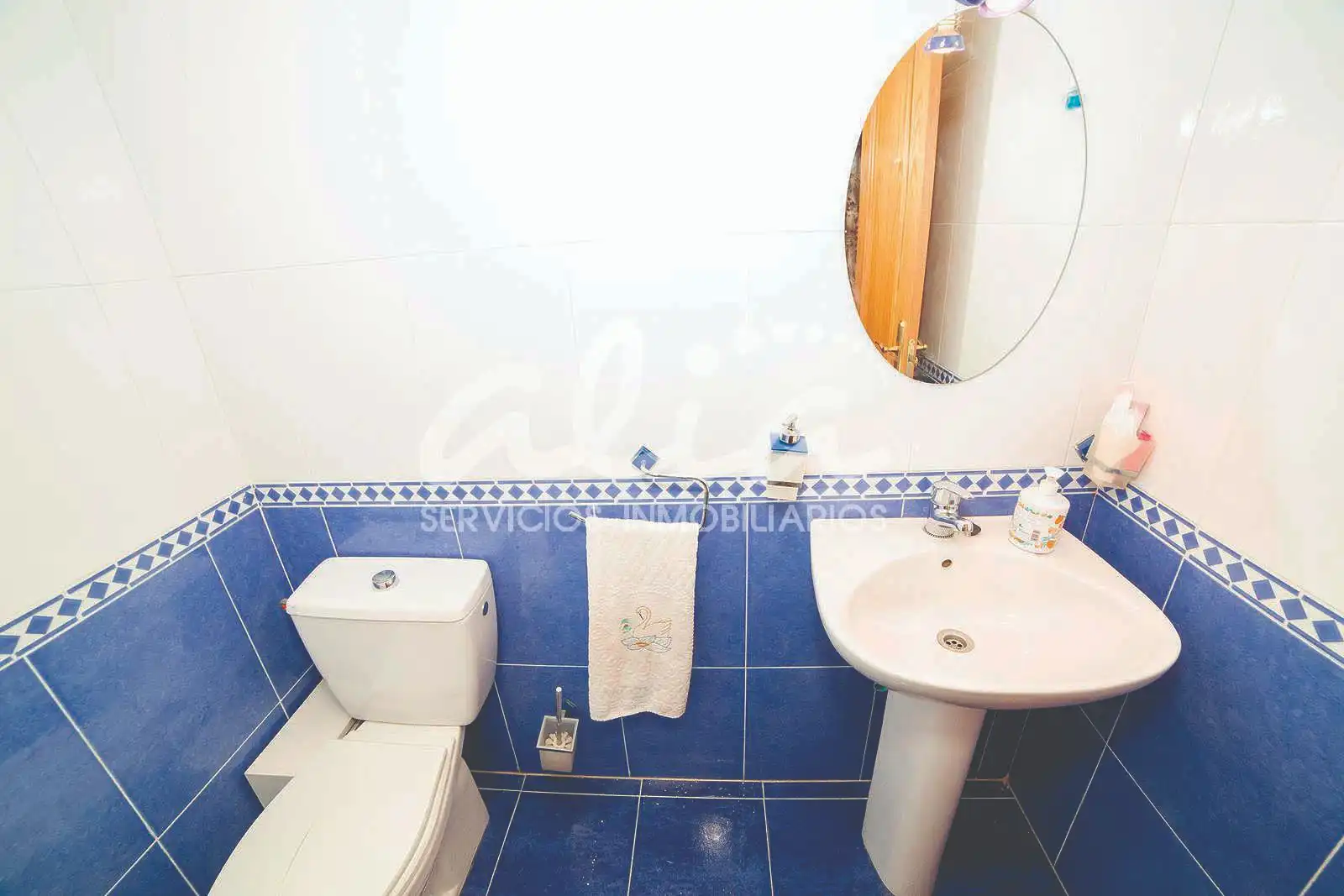 Bathroom of Detached homes for sale in Pinto  with Air Conditioner, Heating and Terrace