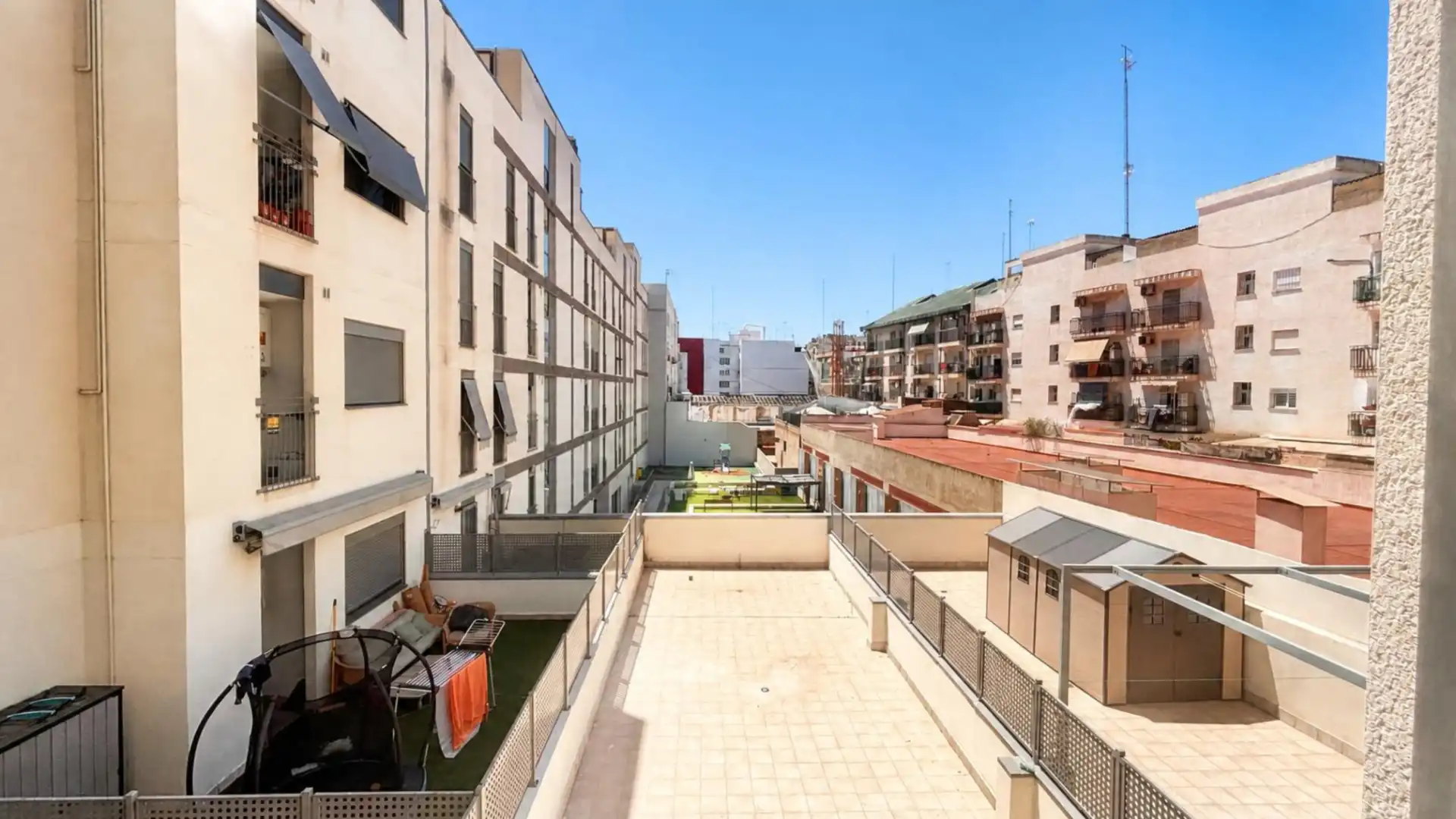 Terraza de Piso en venta en Valencia con Aire acondicionado, Calefacción y Jardín privado