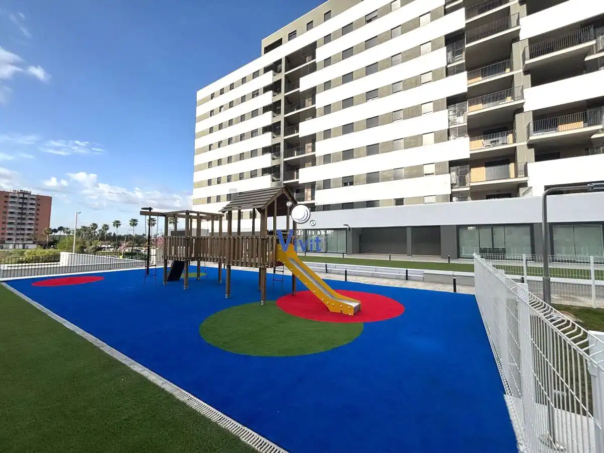 Terraza de Piso de alquiler en Umbrete con Aire acondicionado, Parquet y Terraza