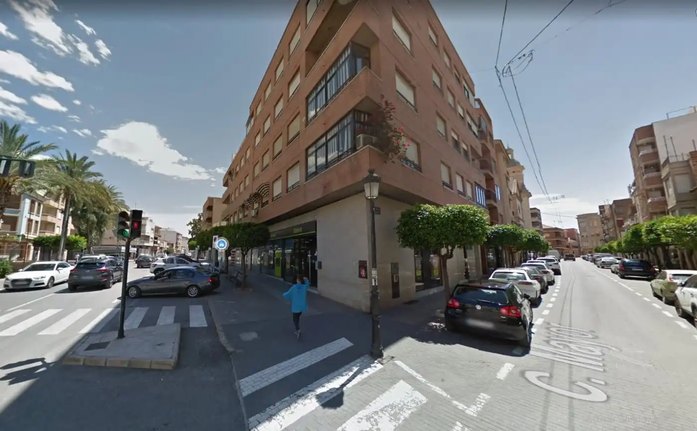Local comercial en venta en Avenida Fabian Escribano 26, imagen 3