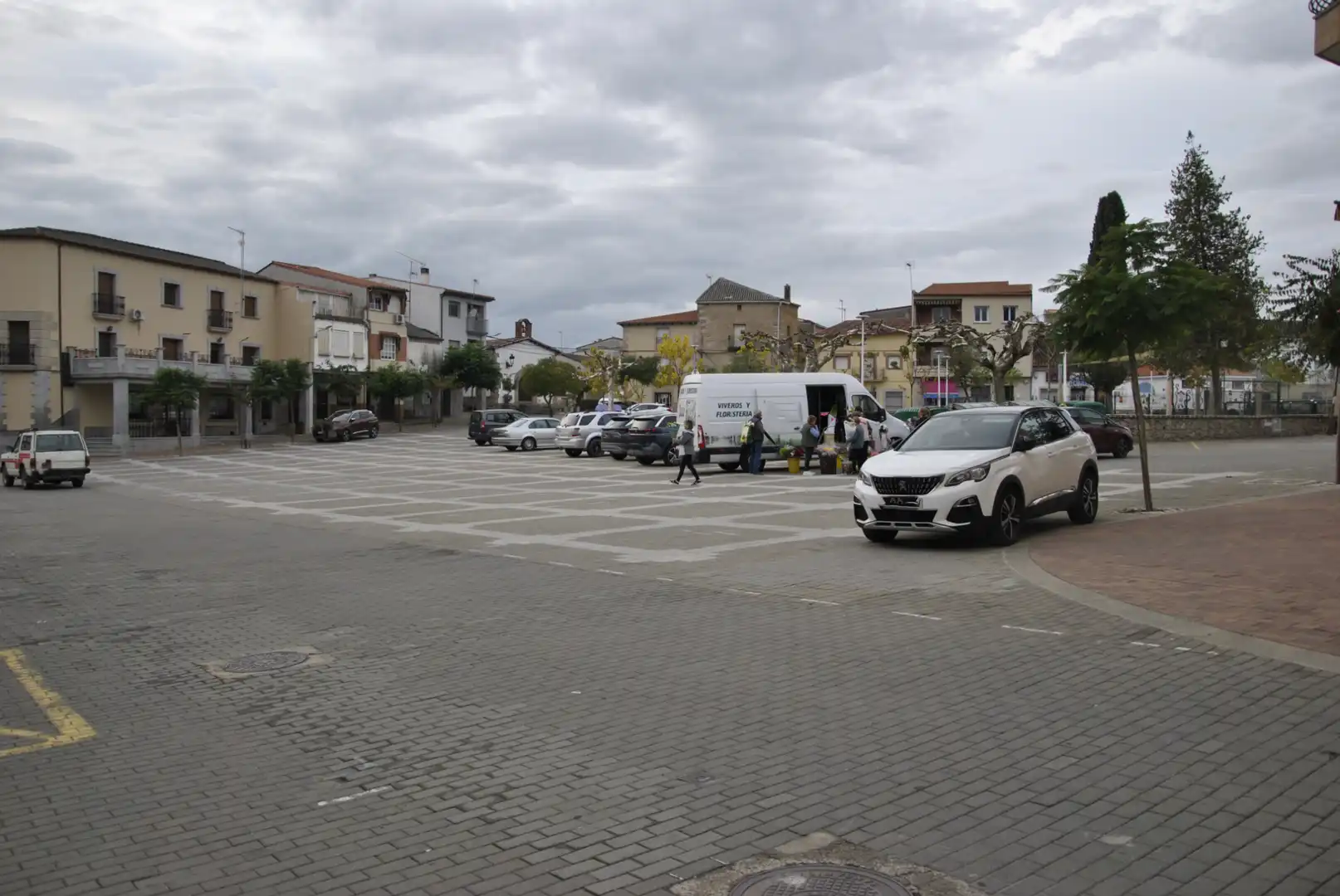 Aparcament de Casa adosada en venda en Ahigal amb Calefacció, Terrassa i Traster
