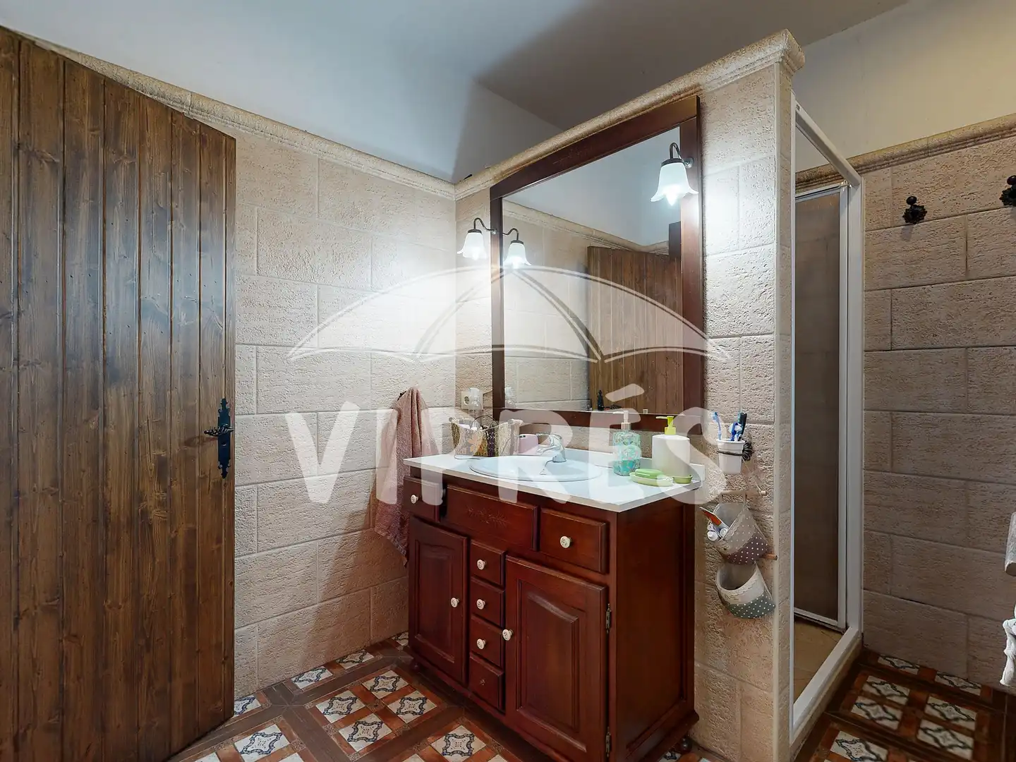 Bathroom of Houses for sale in Arroyo de San Serván  with Heating and Storage room