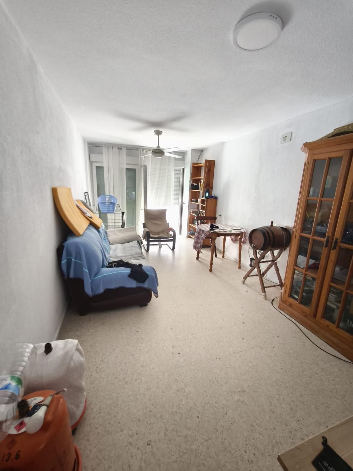 Living room of Flat for sale in Sanlúcar de Barrameda  with Furnished