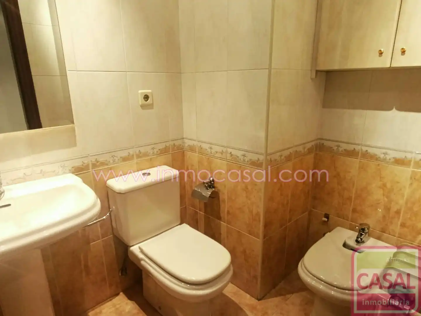 Badezimmer von Wohnung zur Miete in Oviedo  mit Heizung und Möbliert