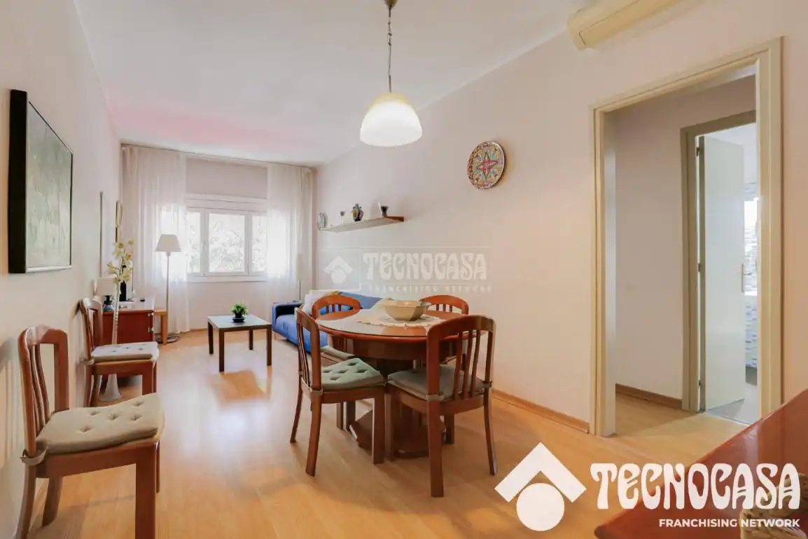 Flat for sale in Sant Martí, imagen 2