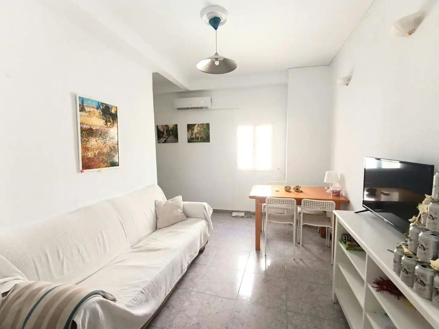 Living room of Flat for share in Sevilla  with Air Conditioner, Furnished and Washing machine