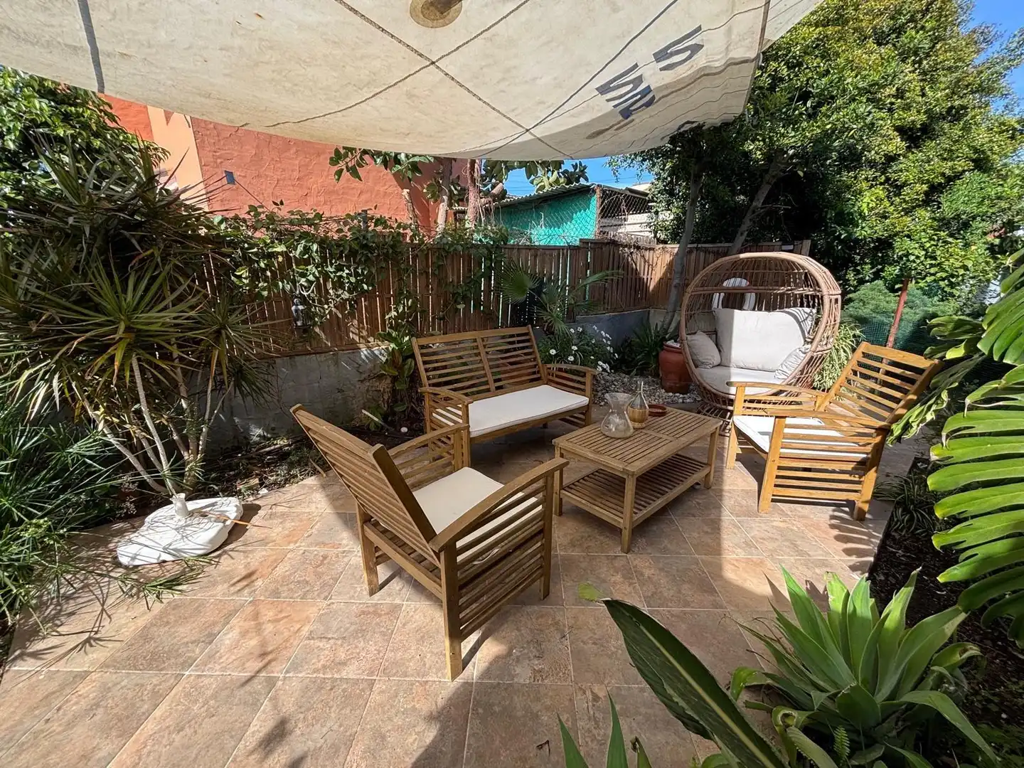 Terrassa de Casa o xalet en venda en Los Barrios amb Calefacció, Jardí privat i Jacuzzi