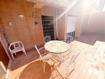 Attique avec balcon à vendre à Calle Ramón Gorge 11