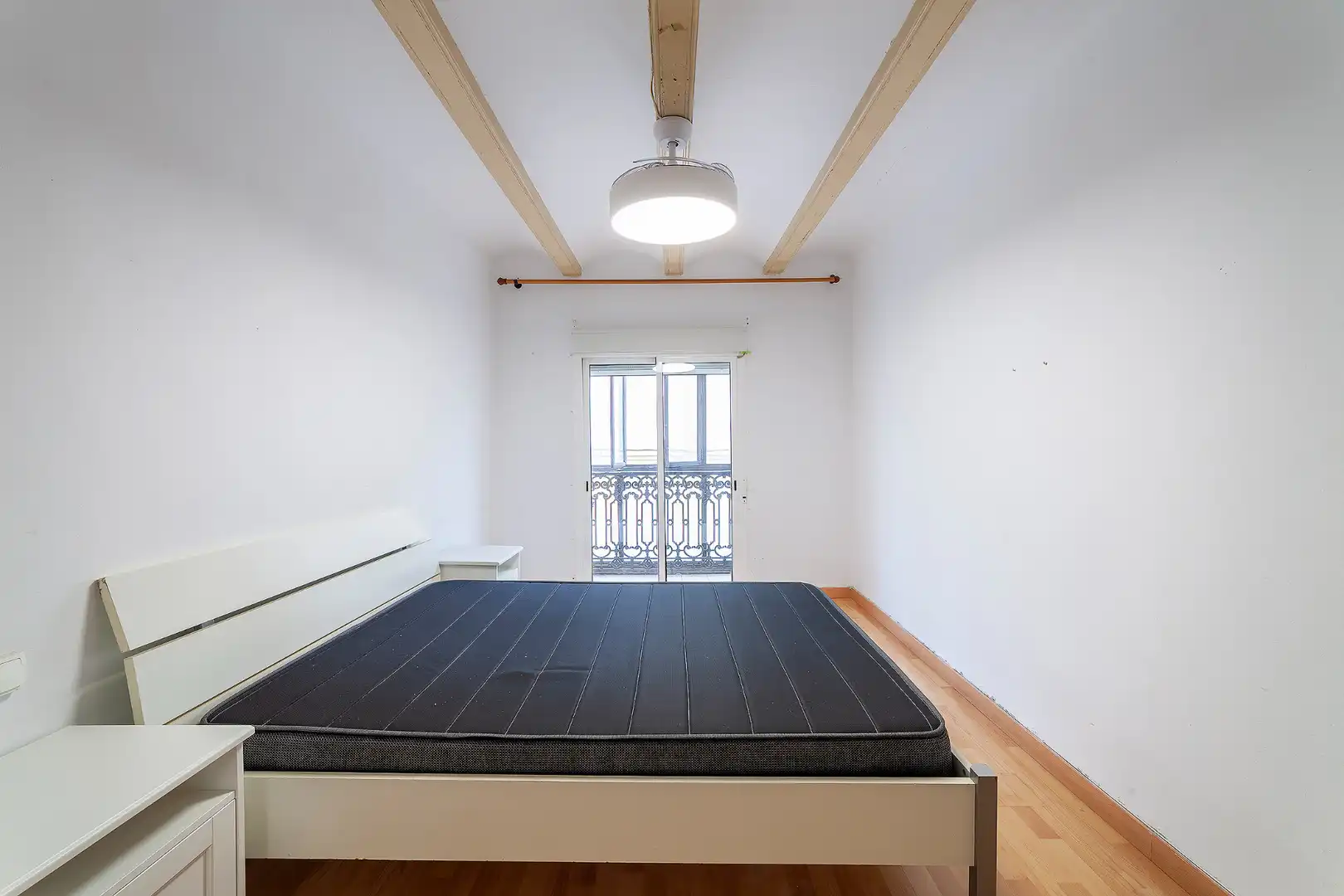 Habitación de Piso en venta en Valencia con Aire acondicionado, Terraza y Amueblado