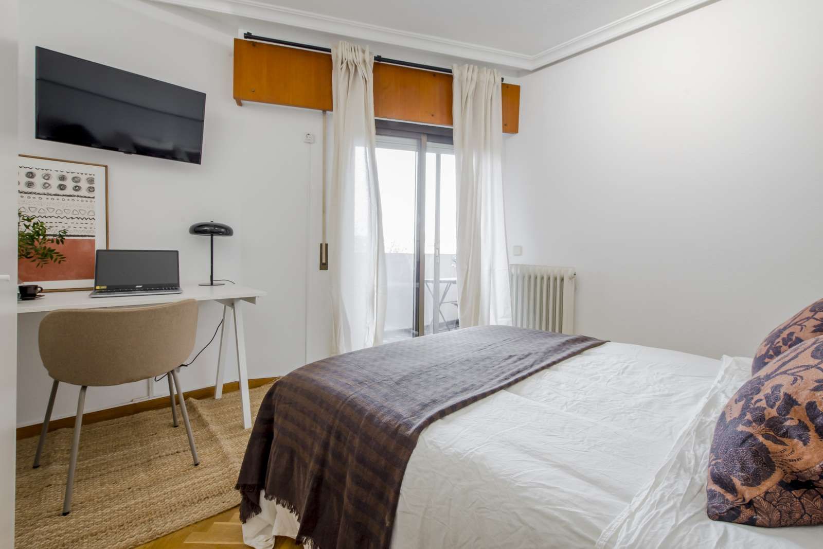 Pis per a compartir a Adelfas