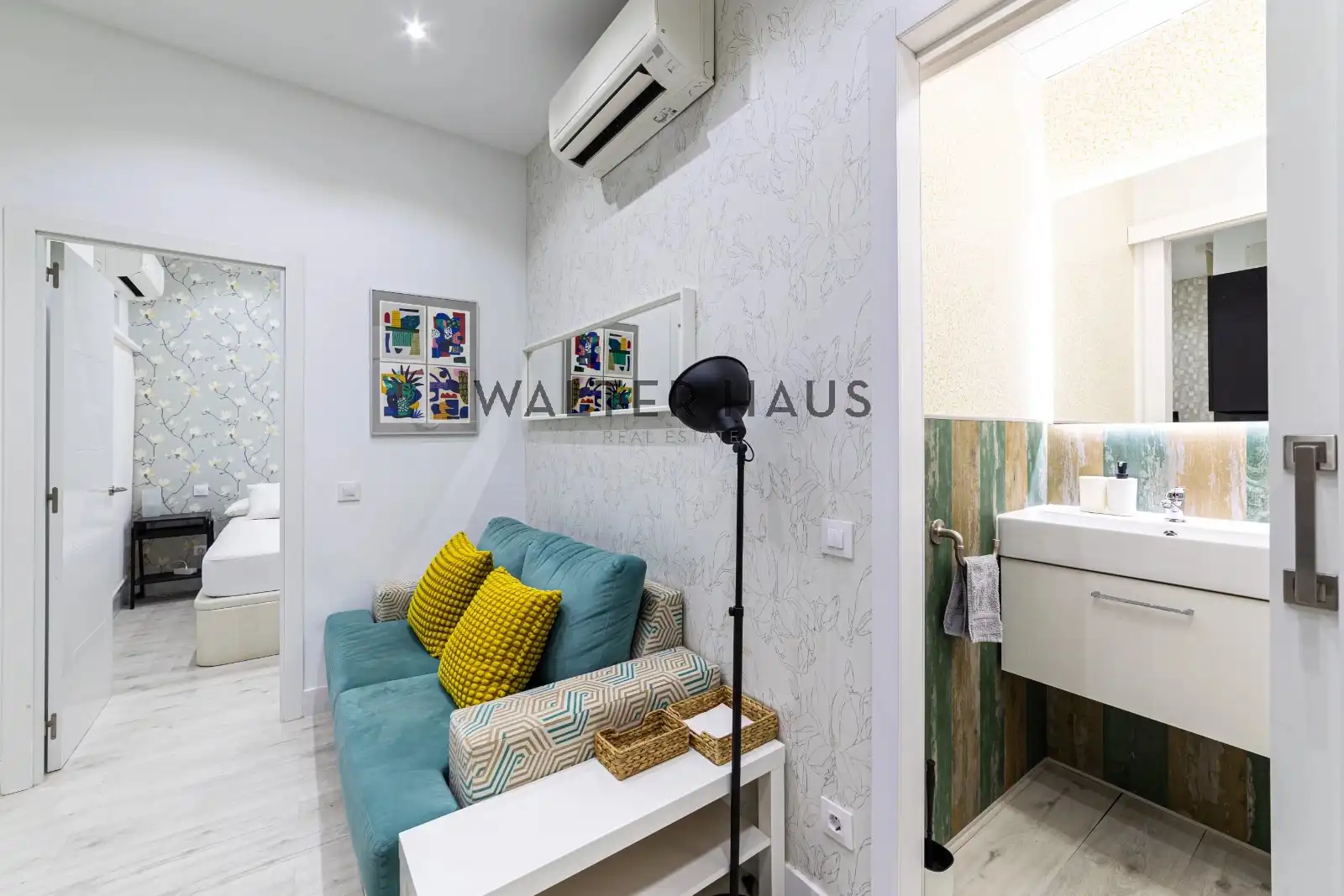 Bedroom of Flat for sale in Madrid  with Air Conditioner, Furnished and Oven