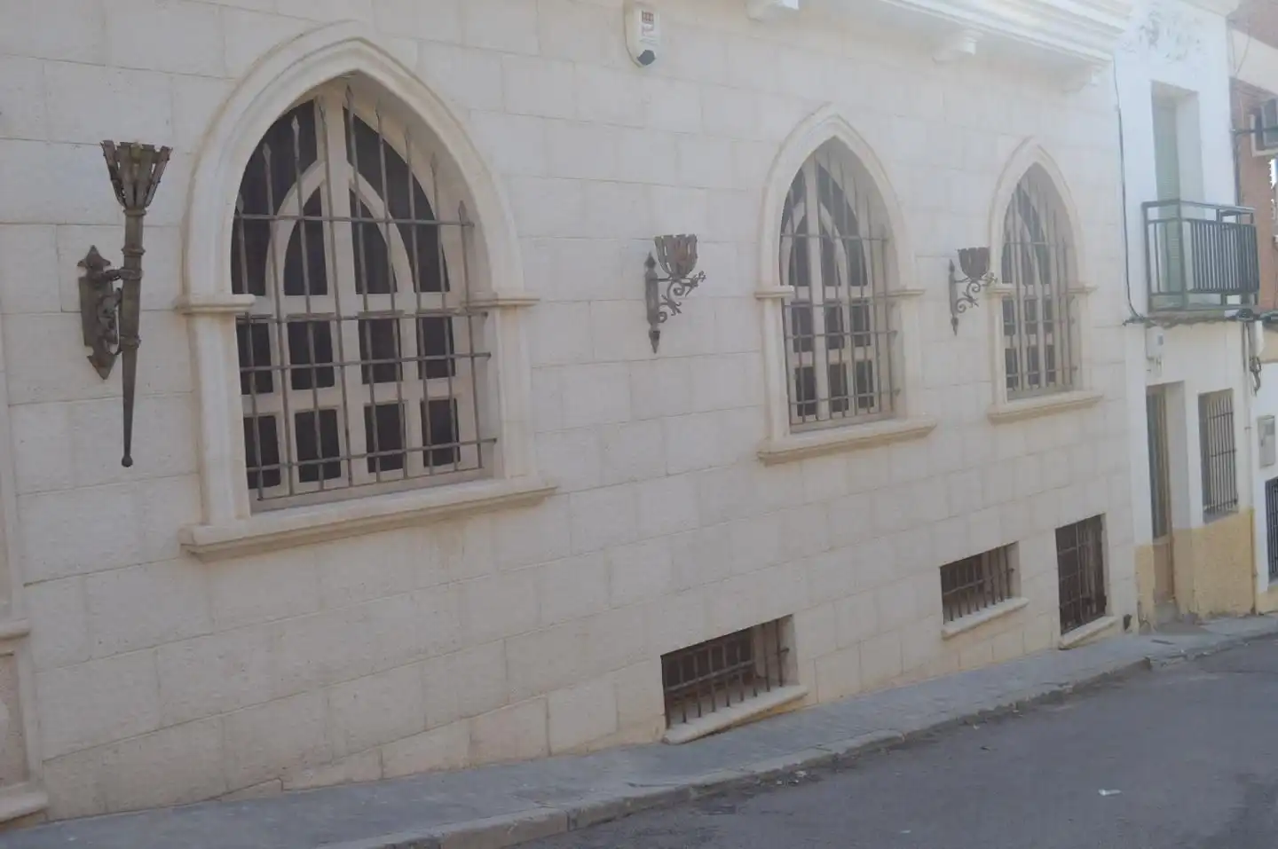 Exterior view of Commercial properties for sale in Horcajo de Santiago