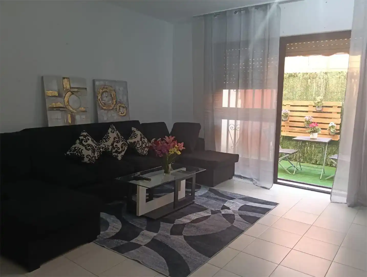 Sala de estar de Casa adosada en venta en Madrid con Jardín privado y Amueblado