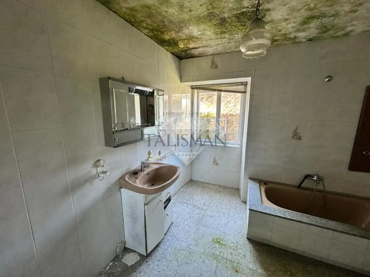 Baño de Casa o chalet en venta en A Estrada  con Jardín privado