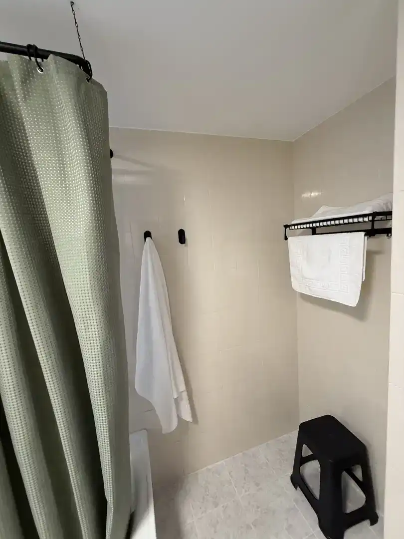 Badezimmer von Wohnung zur Miete in Ronda mit Klimaanlage und Balkon