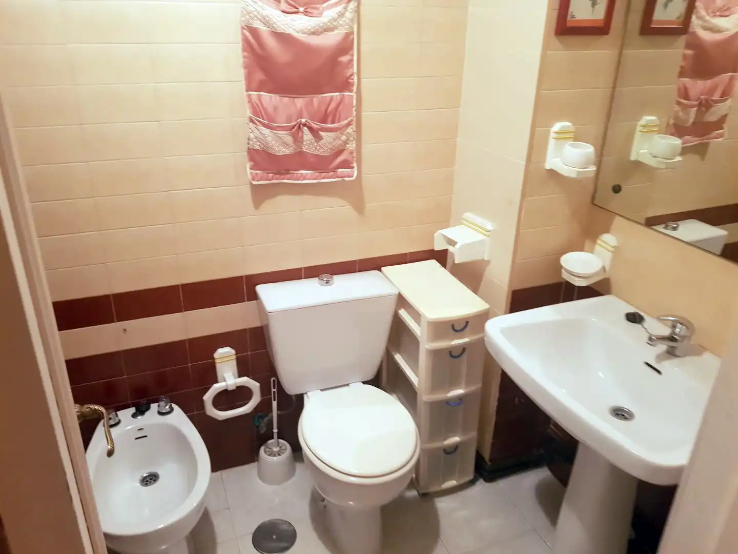 Bathroom of Flat for rent in Cáceres  with Heating, Terrace and Furnished