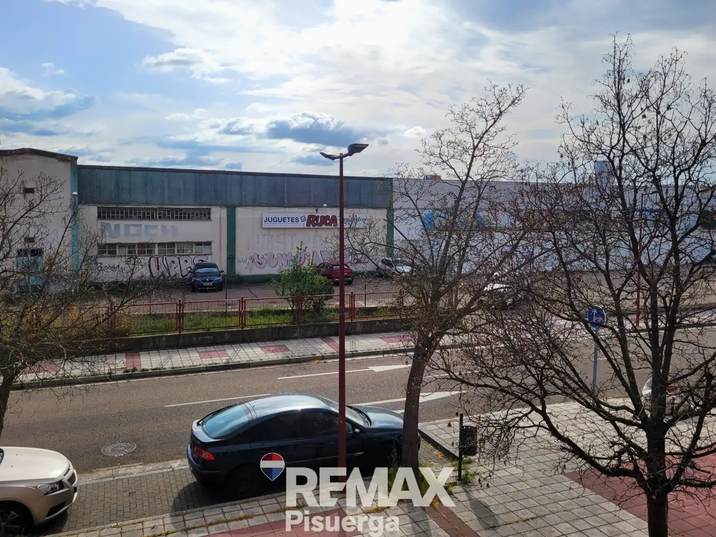 Vista exterior de Pis en venda en Valladolid amb Calefacció i Traster