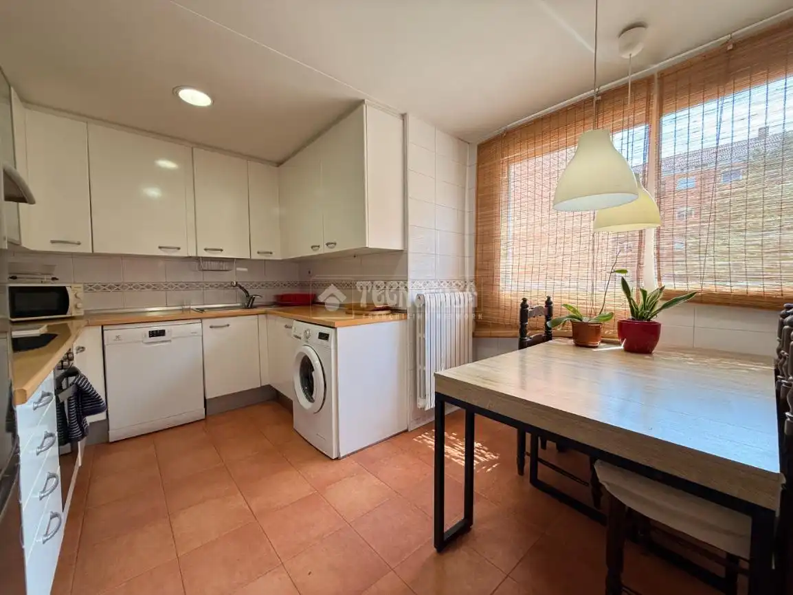 Kitchen of Flat for sale in Madrid  with Heating, Private garden and Parquet flooring