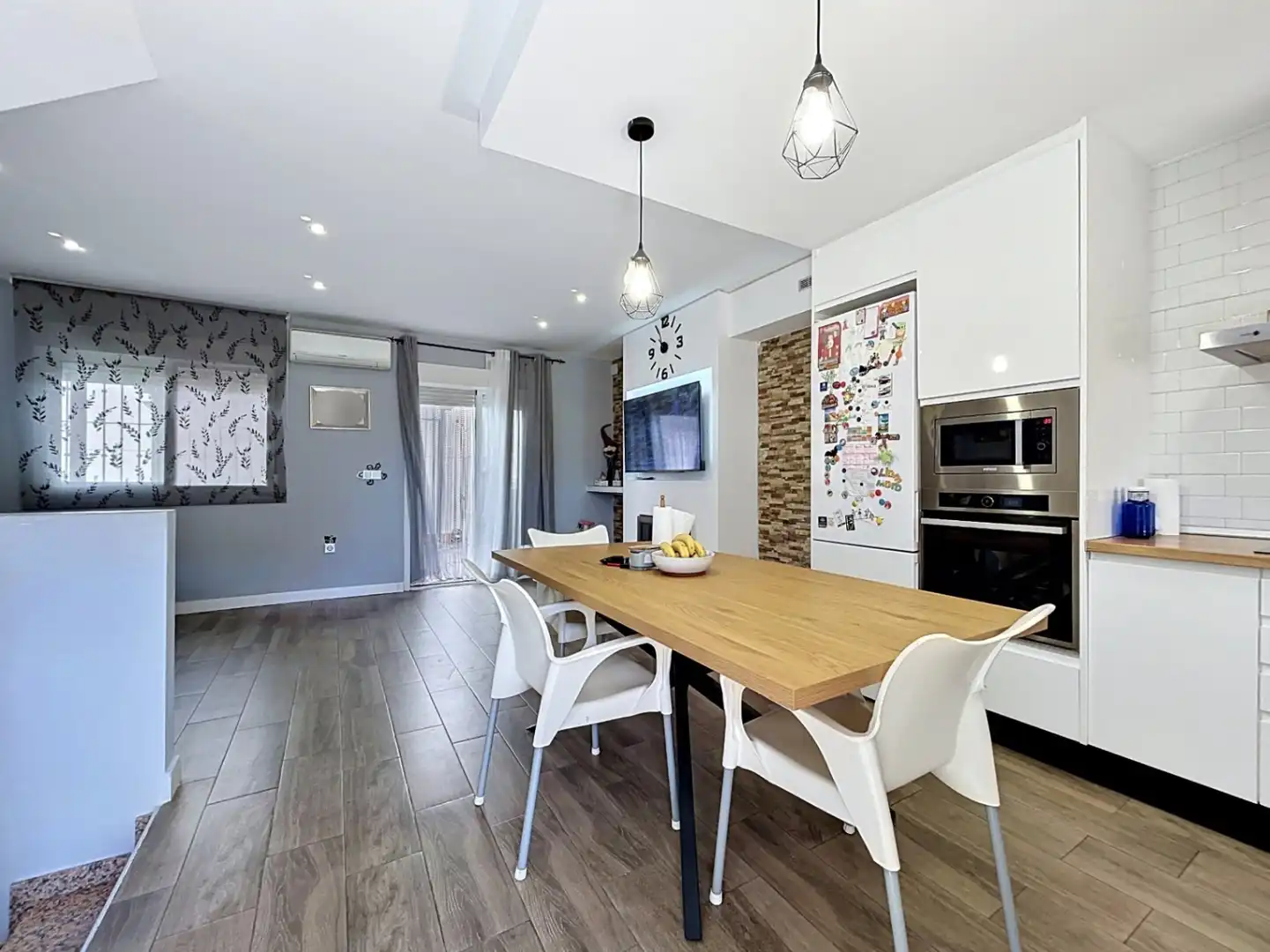 Bungalow mit Terrasse zum Verkauf in Casco urbano, imagen 3