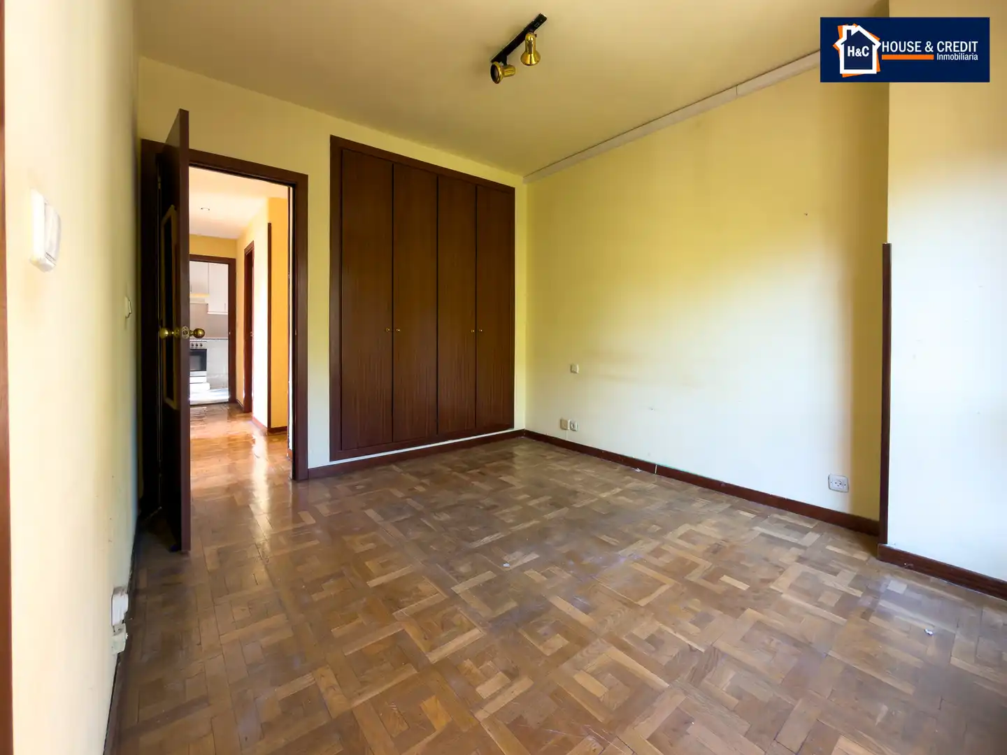 Piso en venta en Móstoles con Calefacción, Parquet y Terraza
