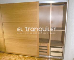 Dormitori de Pis de lloguer en  Madrid Capital amb Aire condicionat, Parquet i Moblat