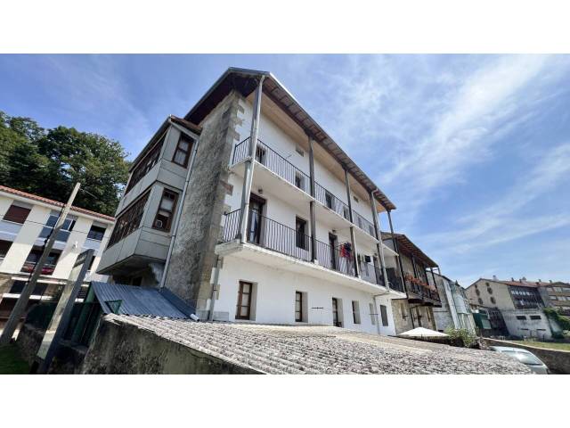 Piso en Venta en EL SOL, 33 en Espinosa de los Monteros