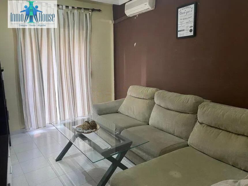 Sala d'estar de Pis en venda en  Albacete Capital amb Calefacció i Balcó