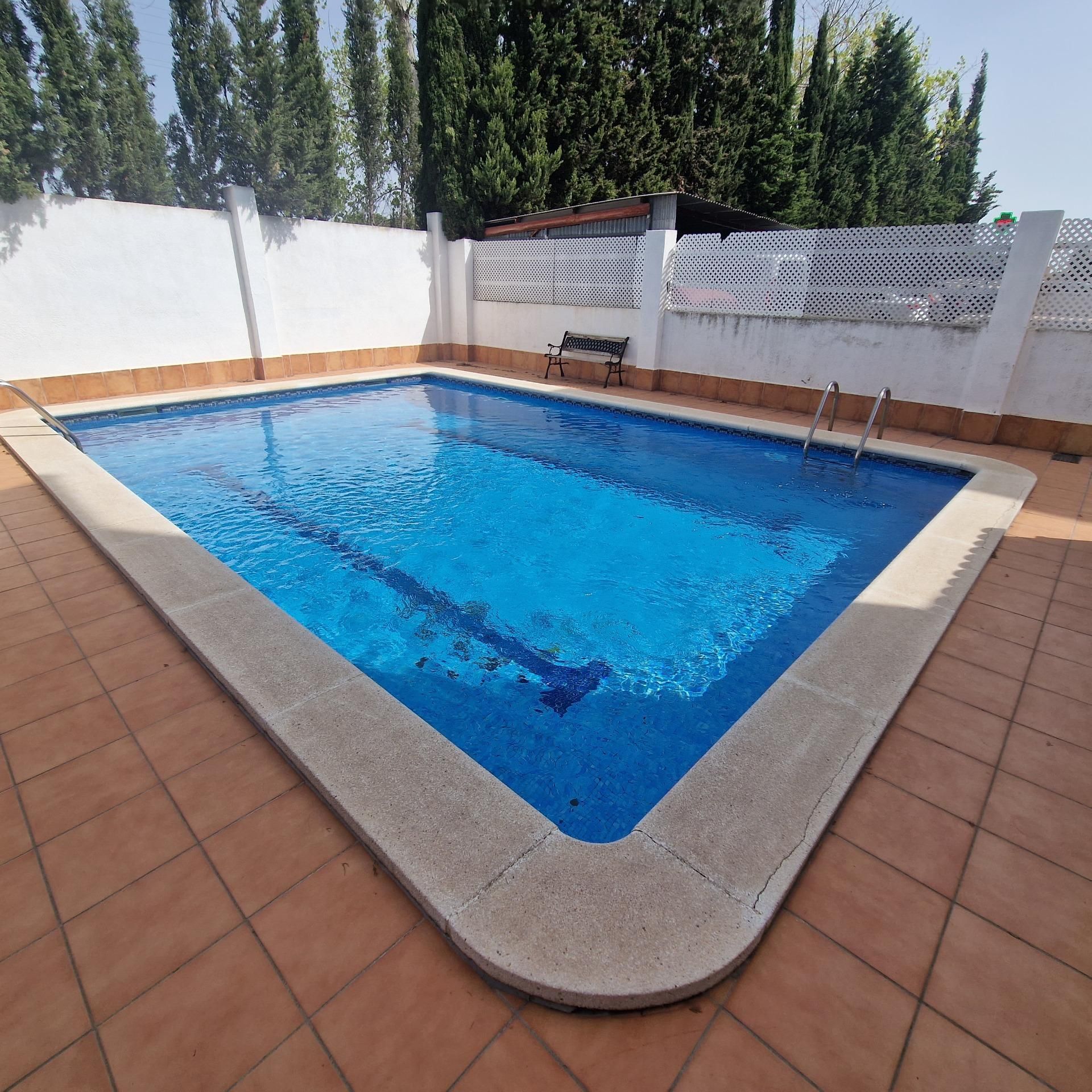 Swimming pool of Flat to rent in El Vendrell  with Air Conditioner, Heating and Terrace